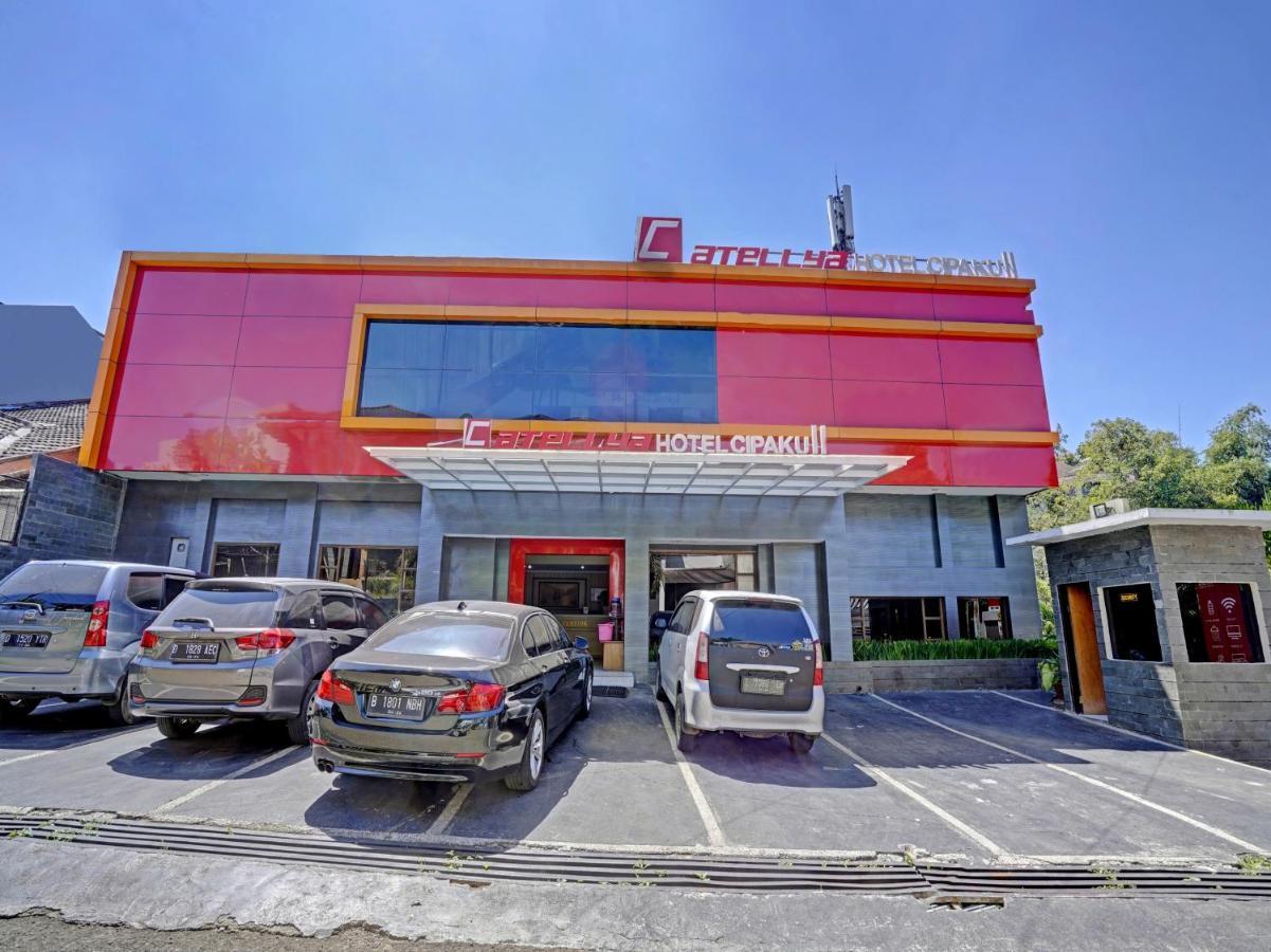 Oyo 3953 Hotel Catellya II Cipaku Bandung Luaran gambar