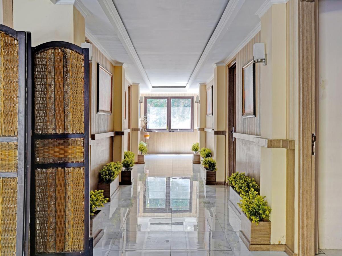 Oyo 3953 Hotel Catellya II Cipaku Bandung Luaran gambar