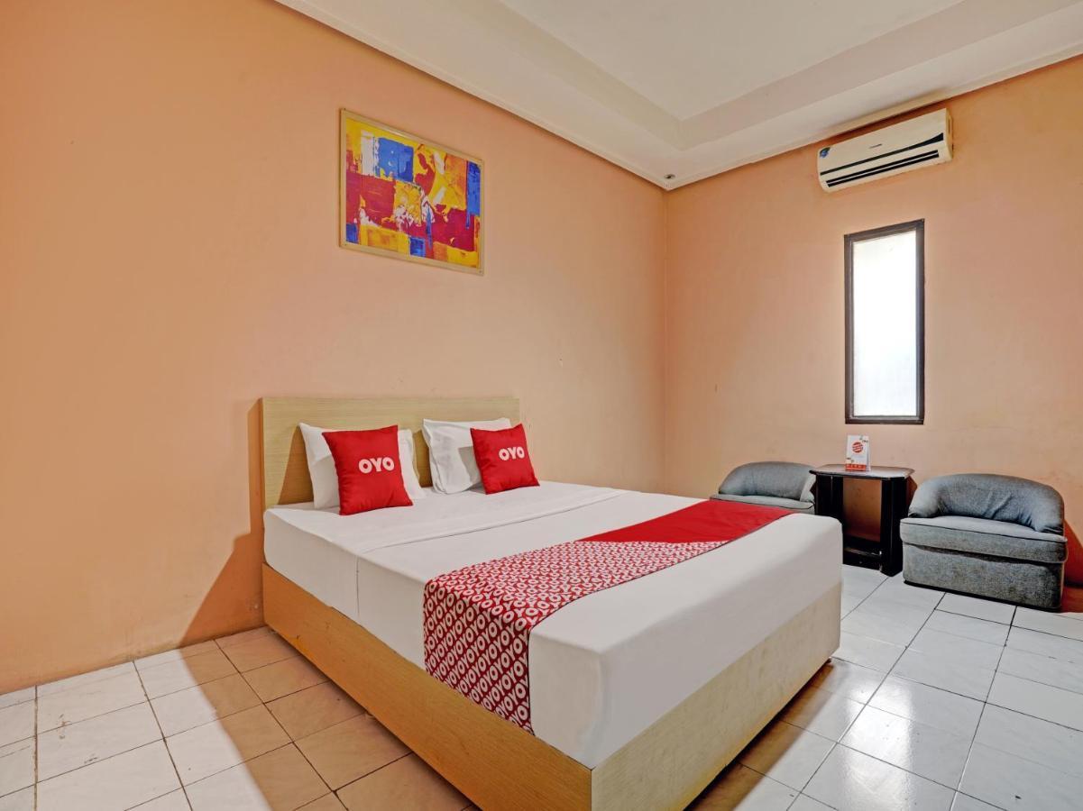 Oyo 3953 Hotel Catellya II Cipaku Bandung Luaran gambar