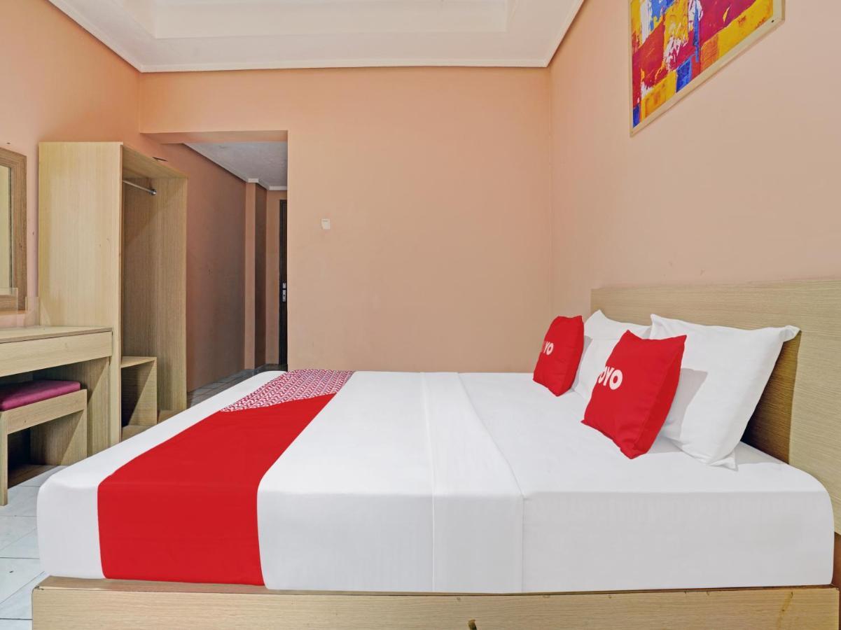 Oyo 3953 Hotel Catellya II Cipaku Bandung Luaran gambar