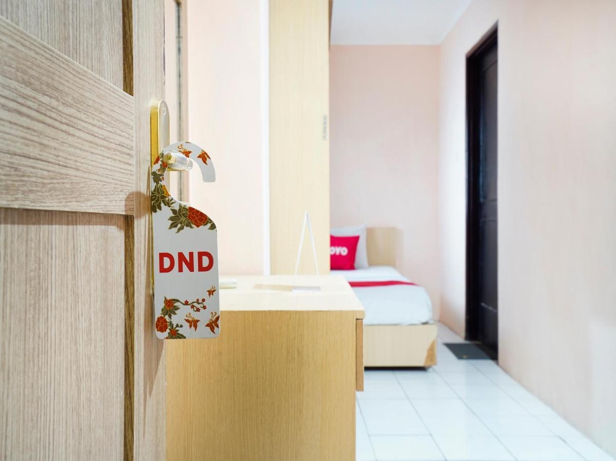 Oyo 3953 Hotel Catellya II Cipaku Bandung Luaran gambar
