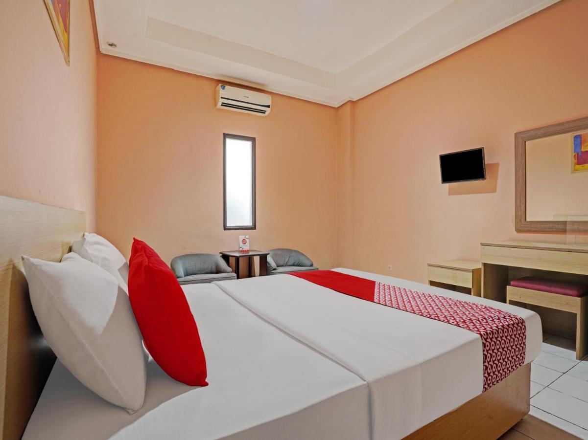 Oyo 3953 Hotel Catellya II Cipaku Bandung Luaran gambar