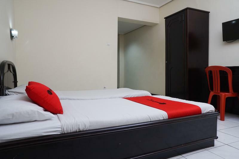 Oyo 3953 Hotel Catellya II Cipaku Bandung Luaran gambar