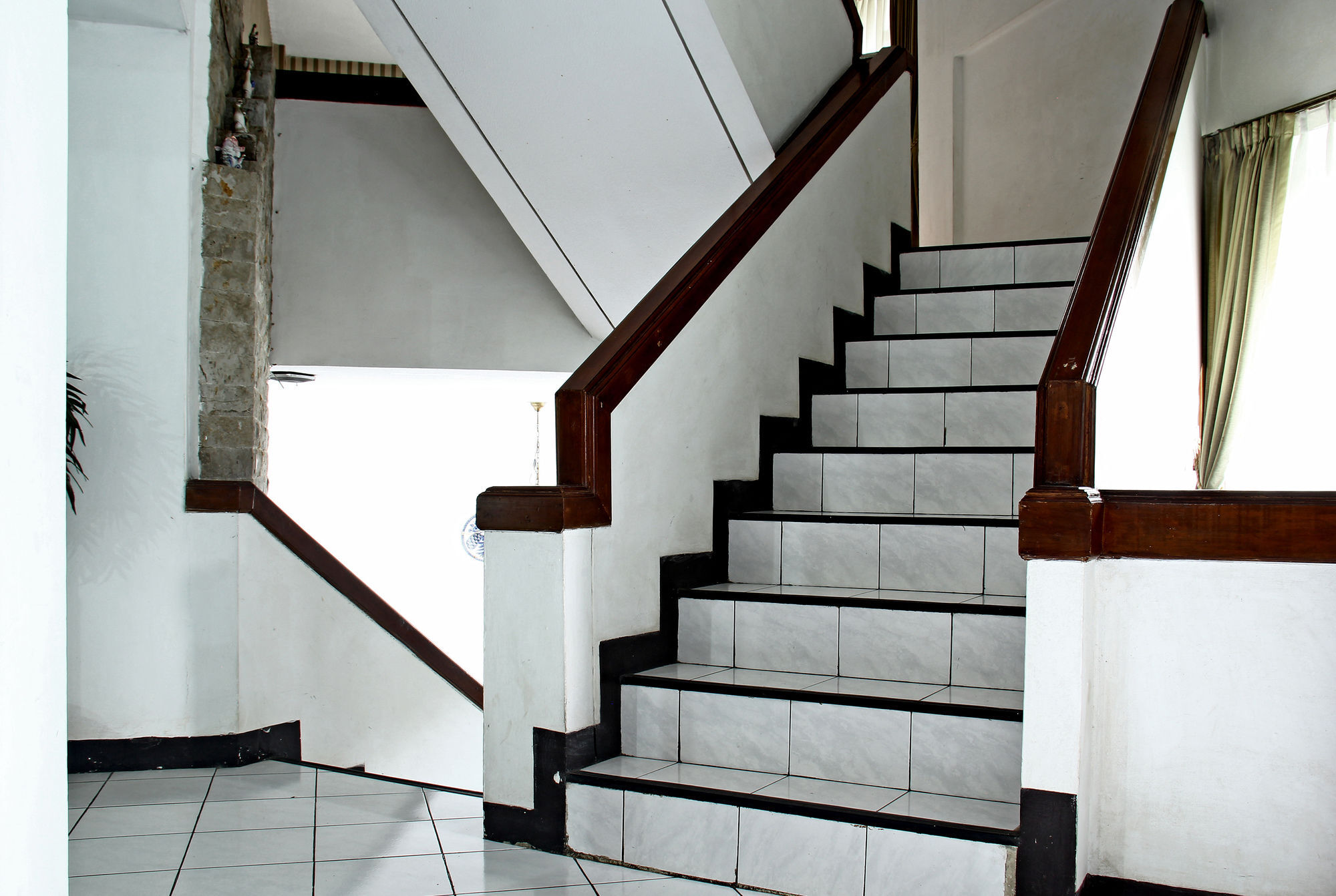 Oyo 3953 Hotel Catellya II Cipaku Bandung Luaran gambar